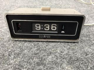 Awesome Vintage Ge General Electric Lighted Dial Alarm Clock 8128 - 4a Brown Rare