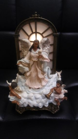 Very Rare - African American Avon Hark The Herald Angels Sing Lighted Music Box