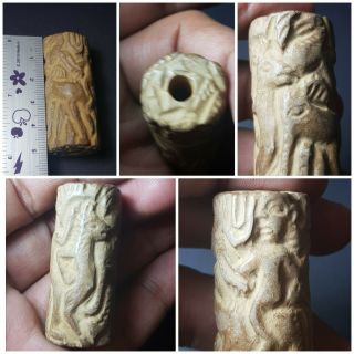 Very old bactrian rare stone zoomorphic cylinderseal bead 2