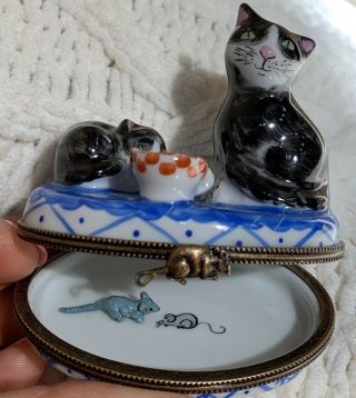 Limoges France Rare Vintage Hinged Jewelry Trinket Box Black White Cat & Mouse