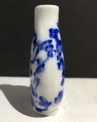 19th c.  Antique Chinese Blue & White Porcelain Snuff Bottle Qianlong Mark 2