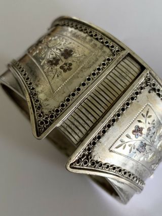 Fine Rare Victorian Sterling Silver Cuff Shaped Ladies Hinged Bangle