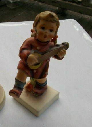 Rare Vintage 4.  5 " Hummel Goebel Figurine Happiness 86 Wanderlied Girl Mandolin