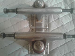 Rare Vintage Independent early stage FREESTYLE skateboard trucks - 6 5/8 