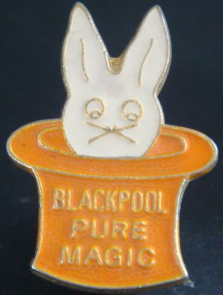 Blackpool Pure Magic Very Rare Vintage Badge Brooch Pin In Gilt 18mm X 26mm