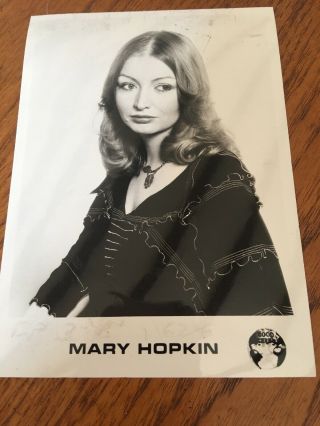 Mary Hopkin - Very Rare Small Press Photograph