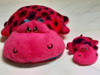 2 - - Vintage Pillow Pets Pink Hippopotamus Bean Bag Plush Dardenelle.  Mommy,  Baby