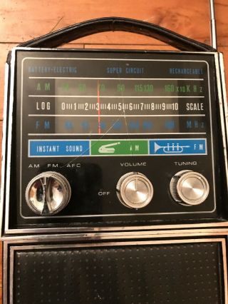 Vintage Rare Stewart Model ST - 821A AM/FM Radio.  AC And DC,  Good 2