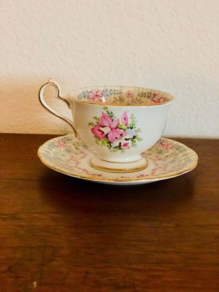 Queen Anne Royal Bridal Gown Teacup And Saucer Pink Bow Fine Bone China England.