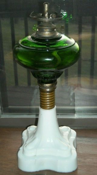 Antique Ratchet Union Emerald Green Oil Lamp 11 1/2 " Tall On Milk Glass