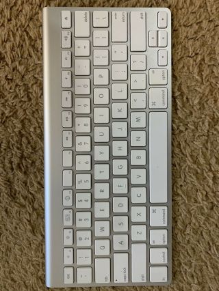 Apple Wireless Keyboard (- Rarely)