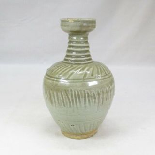 E407: Chinese Old Porcelain Flower Vase With Appropriate Glaze,  Tone And Clay