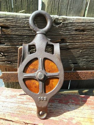 Antique Vintage Cast Iron/ Wood Pulley Primitive Farm Tool Ornate Rustic Decor