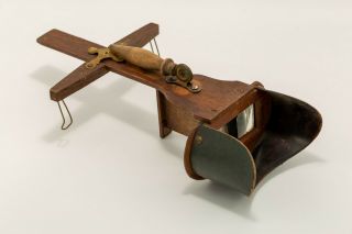Antique Turn - Of - The - Century Wooden Handheld Stereoscope Viewer With Ten Slides