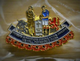 Rare 2009/2010 Rangers Supporters Erskine Appeal Poppy Pin In Packet