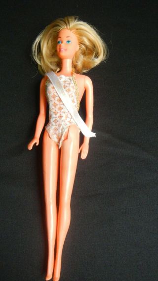 Barbie,  Vintage & Doll,  Mis Yanbal 85,  Bendable Leg,  Made In Peru.  80s.
