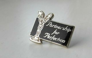 Rare Rolls - Royce " Partnership For Perfection " Spirit Ecstasy Presentation Badge