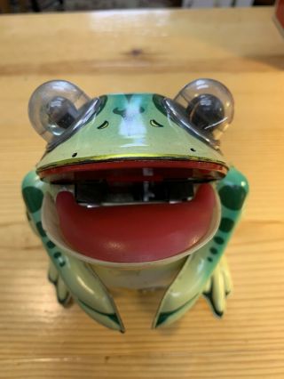 Rare Grenouille B/o Me 815 Battery Operated Frog Tin Toy France/ Red China W/box