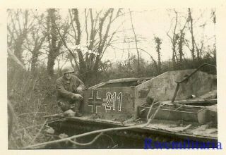 RARE US Soldier Posed on KO ' d German Sturmgeschütz Panzer Tank 