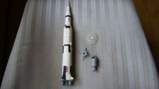 Vintage 1970s Monogram Revell Apollo Saturn V Rocket For Restore