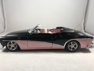 Danbury 1953 Buick Skylark Custom Rare 1:24 Black Pink
