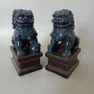 Retro Qing Dynasty China Old Pair Blue Glazed Porcelain Foo Dog Statues Ornament