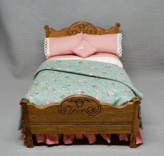 Vintage Carol Young Bed with Linens - Artisan Dollhouse Miniature 1:12 2