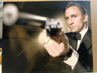 Daniel Craig Signed Autograph 8x10 Photo James Bond 007 Rare