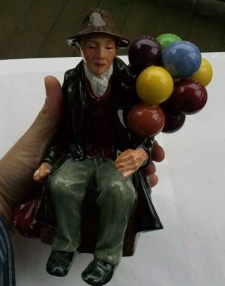 Rare Vintage Royal Doulton The Balloon Man Figurine Hn 1954 England Retired Look