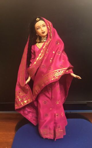 India Barbie Doll - Princess Dolls Of The World 1999