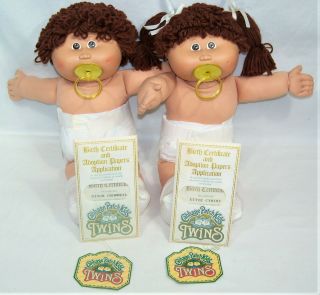 1984 Cabbage Patch Dolls - Boy Girl Twins - Brown Hair - Brown Eyes - Hang Tags