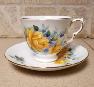 Queen Anne Yellow Rose Bone China Cup & Saucer Set England B 37 8 Tea Floral
