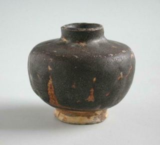 Chinese Song / Yuan Dynasty Small Stoneware Jar
