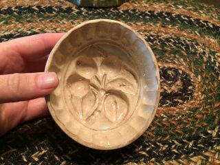 18th Century Sm Sz Marked Wedgwood Creamware Food Mold Leaves & Berries