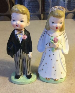 Vintage Napco Bride And Groom 5 1/2” Ceramic Wedding Cake Topper