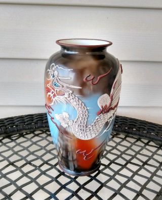 Fine Old Japanese Moriage Satsuma Dragonwar Hand Painted Ceramic Vase