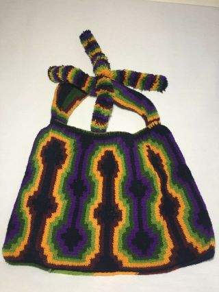 Traditional Hand Woven Papua Guinea Bilum (woven Yarn Bag).