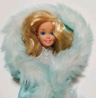Barbie Magic Moves W/ Blue Dress Hooded Shawl Cape 1985