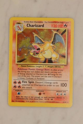 Charizard Base Set 4/102 Rare Holo - Foil Pokemon Card -