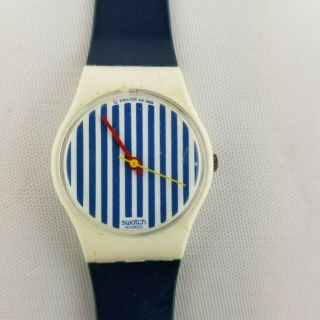 Vintage Swatch Newport Ladies Watch White & Blue Plastic Case & Band 1986 Lw115