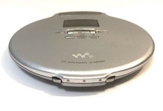 RARE Sony CD Walkman/Discman D - NE920 ATRAC MP3 Playback Ultra Slim 2