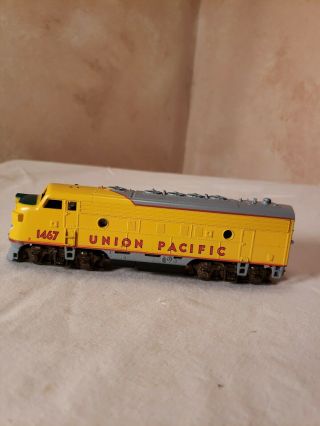 Ho Scale Powered Athearn Union Pacific Locomotive No 1467 Vintage Rare