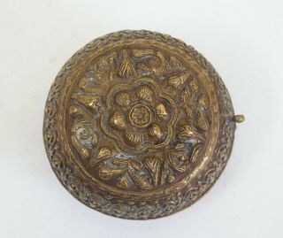Fine antique Chinese / Tibetan / Indian gilt bronze box and cover 2