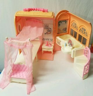 Vintage 1998 Mattel Barbie Bed And Bath Handbag Dream House - Rare