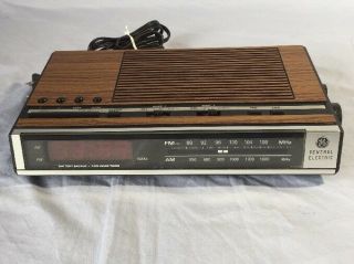 Vintage GE General Electric 7 - 4636D AM/FM Radio Dual Alarm Clock Wood Grain 2