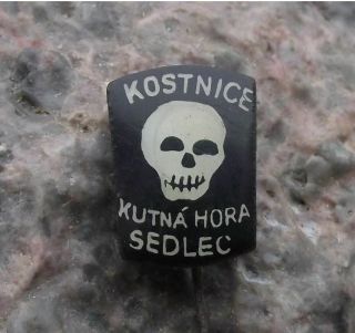 Antique Kostnice Kutna Hora Sedlec Ossuary Bone Skeleton Church Skull Pin Badge
