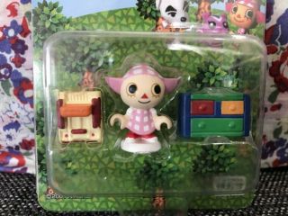 RARE Animal Crossing Figure 3cm 1.  1inch NINTENDO TAKARA Japan F1 3