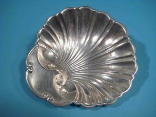 Scallop Form Vintage Footed Sterling Silver Nut Candy Dish,  2.  85 Oz