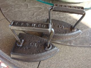 Antique King Stove & Range Set Of 2 Sad Irons Cast Flat Press Doorstop Bookends