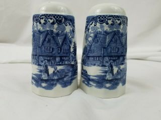 Johnson Brothers Hh Blue Salt And Pepper Shakers Staffordshire England 70 